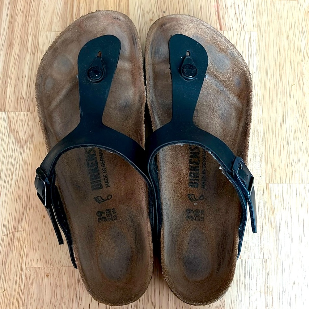 Birkenstock - Gizeh Black Leather Sandals
